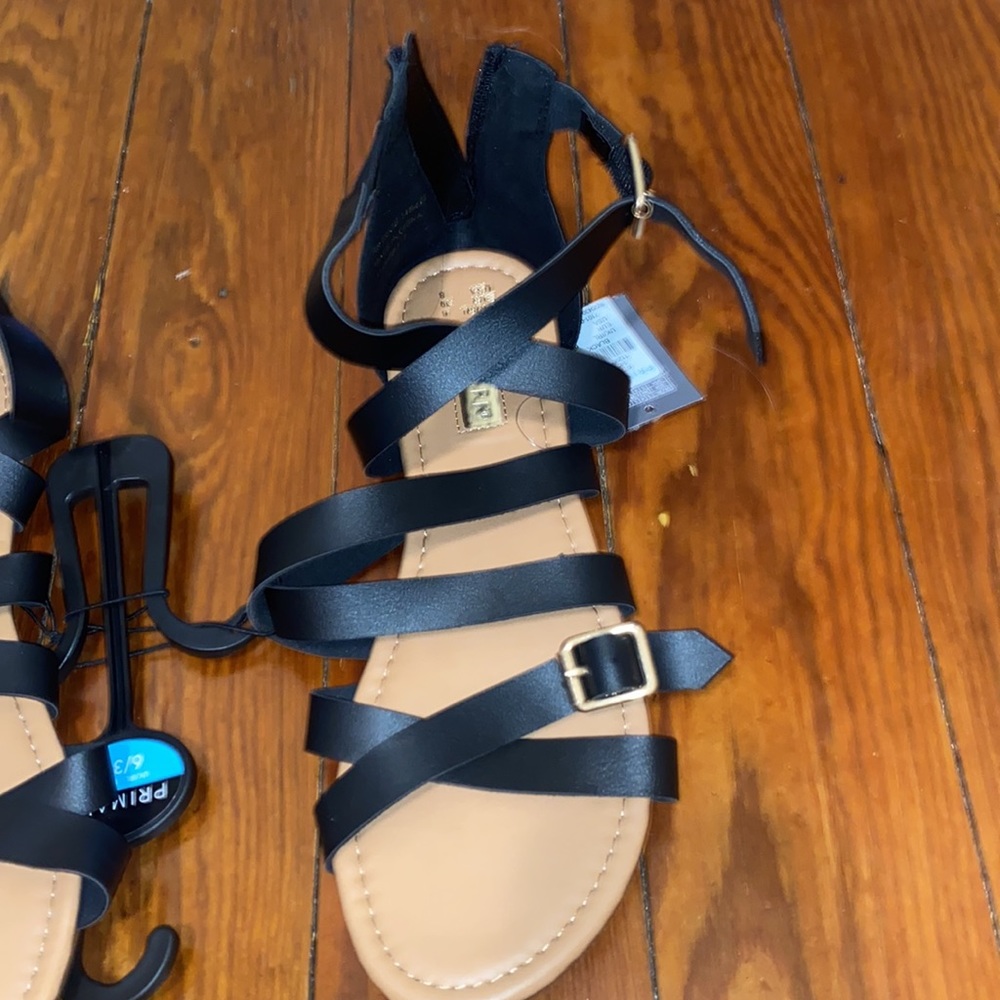 Sandals - Picture 3 of 4
